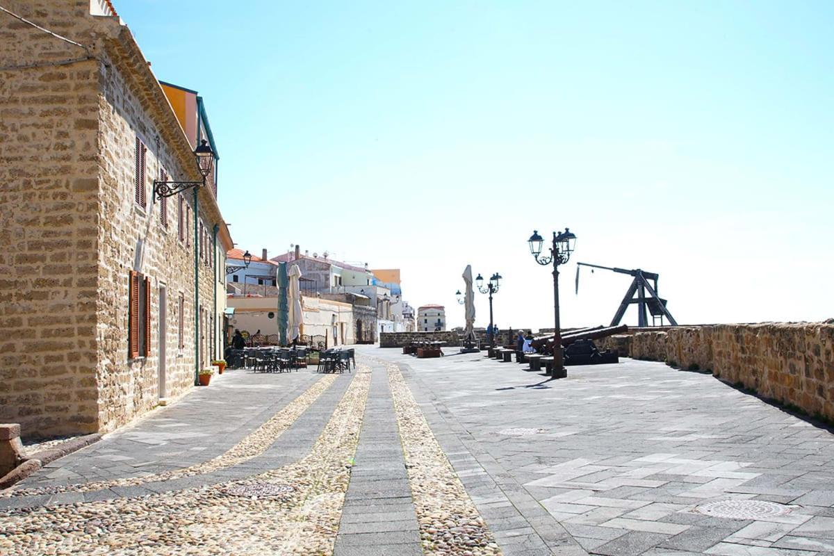 Ai Bastioni Di Alghero - 1 Bedroom Apartment A Few Meters From The Town Center Esterno foto